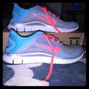 Women’s Nike Free 4.0 v3 NWOT